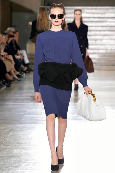 Look 18